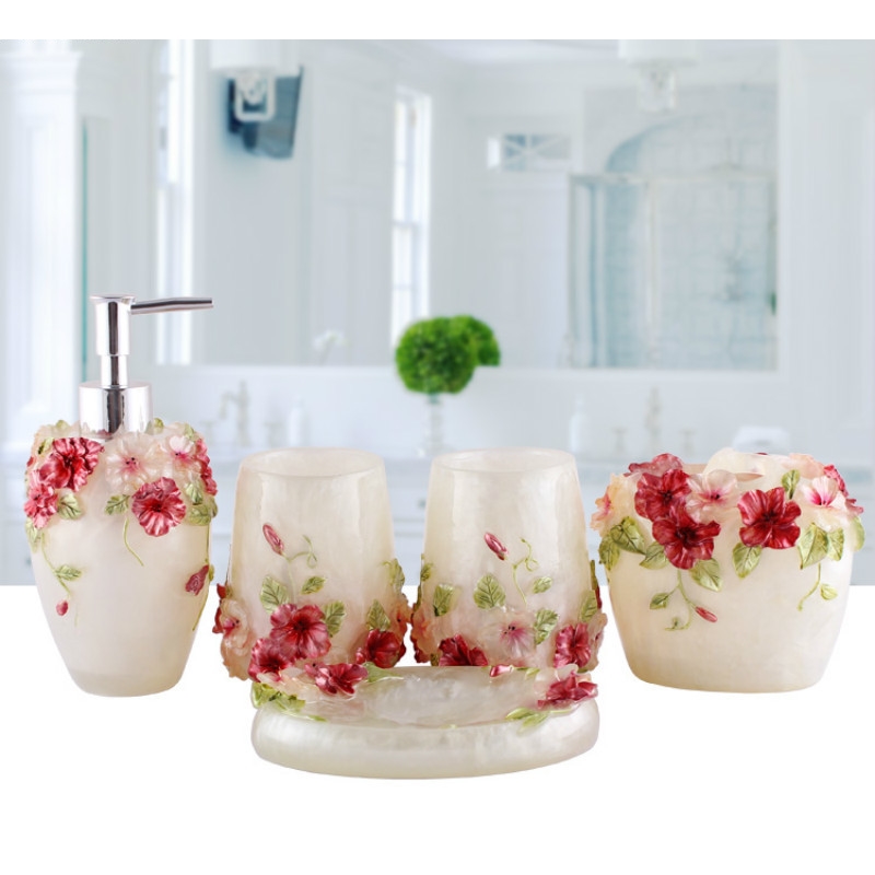 طقم حمام من الراتنج المنقوش عل - مراجعة Wedding Bathroom Supply Kit وسعره